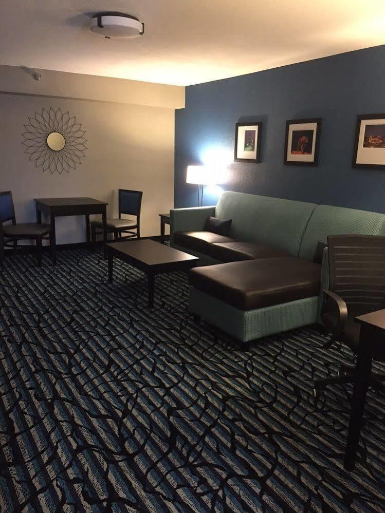 Comfort Suites University Baton Rouge Eksteriør billede